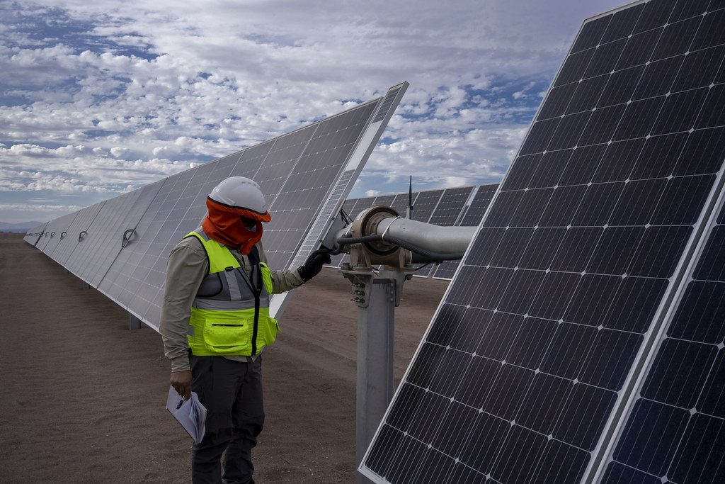 5 ERP Systems Transforming Climate Change Advocacy Groups: Get Informed and Take Action! 3 5 أنظمة تخطيط موارد المؤسسات (ERP) تحول مجموعات المناصرة لتغير المناخ: احصل على المعلومات واتخذ الإجراءات اللازمة!