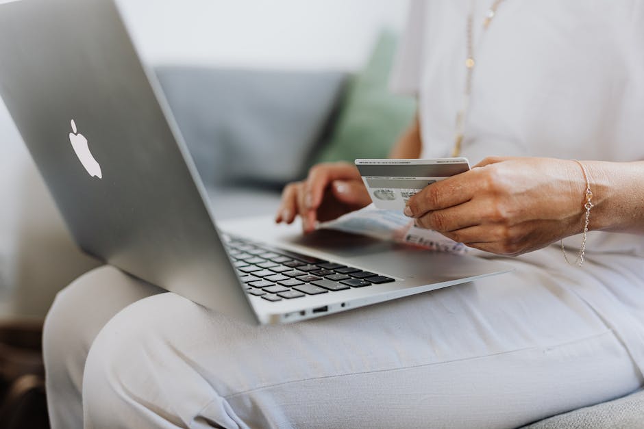 ERP Selection Guide for Accessories Retailers: Optimize Your eCommerce Store with the Right ERP System 1 ERP Selection Guide for Accessories Retailers: Optimize Your eCommerce Store with the Right ERP System