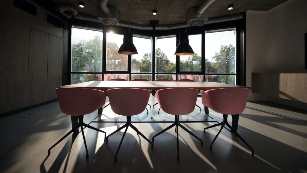 3321 développez votre entreprise de soins capillaires avec le bon système erp - un guide approfondi